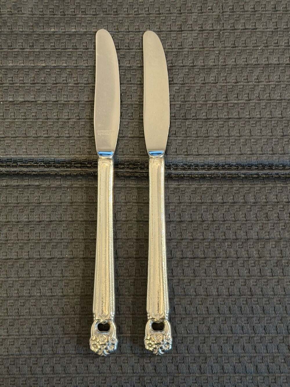 1847 Rogers Bros Eternally Yours Flatware Dinner Knives Set of 2 - 8.5”
